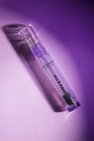 MÁDARA Grow & Fix stimulujúce sérum pre rast mihalnic a obočia