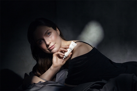MÁDARA Time Miracle Reface Sleep & Peel sérum peeling suave para a noite com efeito rejuvenescedor