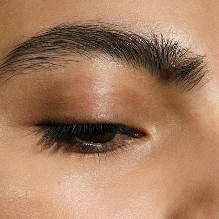 MÁDARA The Brow Pencil crayon pour sourcils