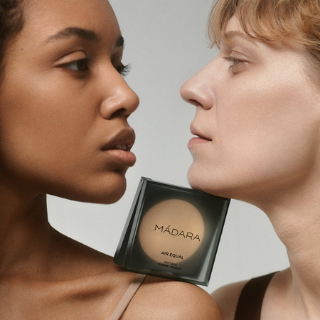 MÁDARA Air Equal mineralni puder