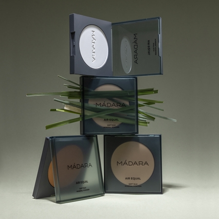 MÁDARA Air Equal mineralni puder