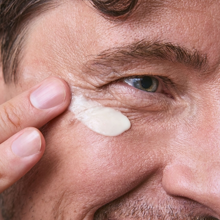 MÁDARA HIS feuchtigkeitsspendende Augencreme für Herren