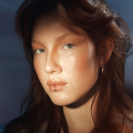 MÁDARA MIDSUMMER Mineral Bronzing Powder