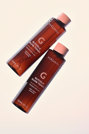 MÁDARA Glycolic Glow Toner Gentle Exfoliating Tonic