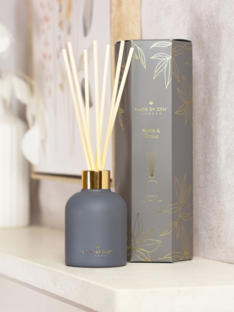 MADE BY ZEN Myrrh & Tonka Aroma Diffuser mit Füllung