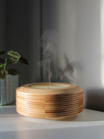 MADE BY ZEN Raya UV-aromdiffusor och luftfuktare av bambu