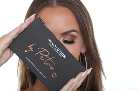 Makeup Revolution by Petra palette de fards à paupières