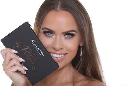 Makeup Revolution by Petra palette de fards à paupières