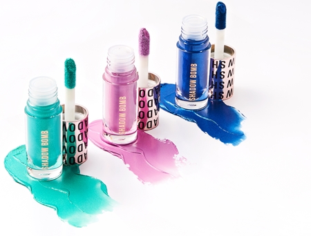 Makeup Revolution Shadow Bomb metalické oční stíny