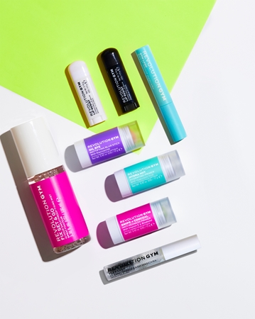Makeup Revolution Gym fixační sprej na make-up pro dlouhotrvající efekt