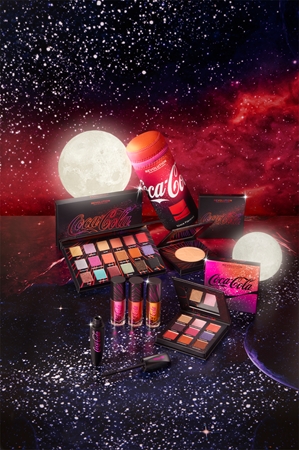 Revolution X Coca Cola Starlight paleta cieni do powiek