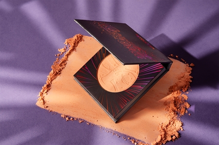 Makeup Revolution X Coca Cola Starlight korostusväri
