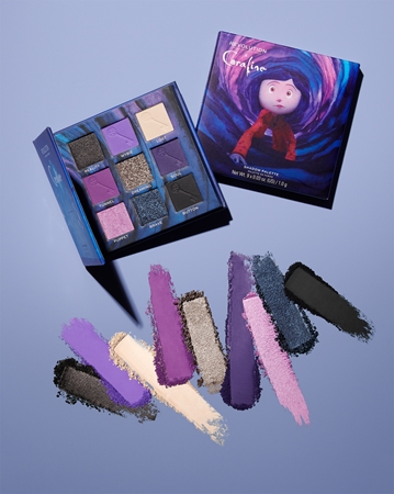 Makeup Revolution X Coraline The Secret Door akių šešėlių paletė
