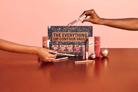 Makeup Revolution The Everything Lip Contour Vault gift set (for lips)