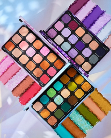 Makeup Revolution Crystal Aura Forever Flawless Acu ēnu palete