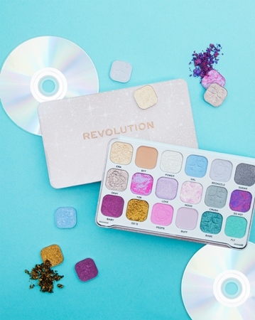 Makeup Revolution Y2k Baby palette de fards à paupières