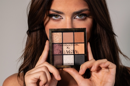 Makeup Revolution X Alagia All You Need paleta očních stínů