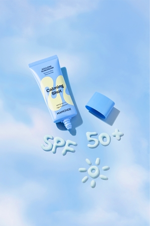 MAMONDE Calming Shot Azulene Suncream crème protectrice visage avec effets apaisants