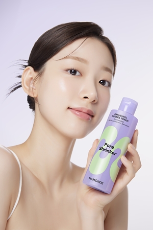 MAMONDE Pore Shrinker Bakuchiol Retinol Toner Soothing Facial Tonic to minimise pores