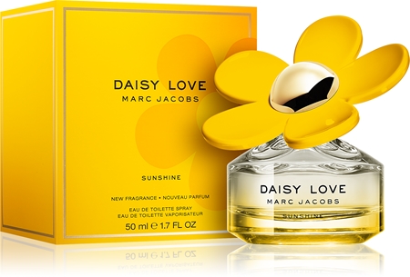 HTF hotsell Marc Jacobs Daisy Love sunshine perfume + 5 mini perfumes