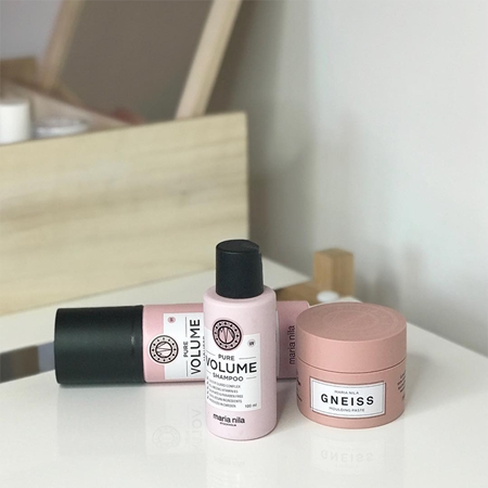 Maria Nila Pure Volume tömegnövelő sampon a selymes hajért