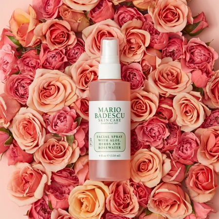 Mario Badescu Facial Spray with Aloe, Herbs and Rosewater Tonisierendes Gesichtsnebel-Spray für hydratisierte und strahlende Haut