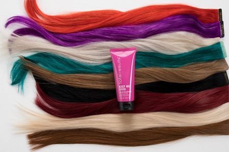 Matrix Keep Me Vivid Color Velvetizer styling glaze de secagem rápida para cor brilhante de cabelo