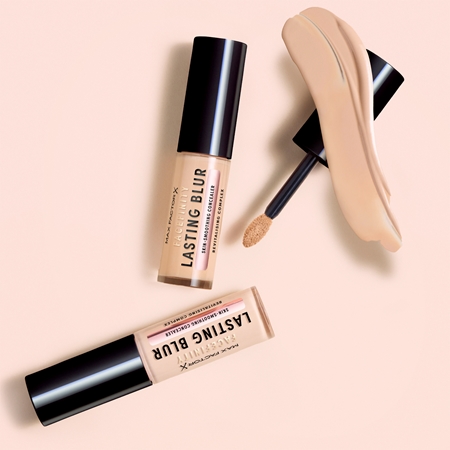 Max Factor Facefinity Lasting Blur correcteur éclat avec SPF