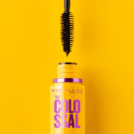 MAYBELLINE NEW YORK The Colossal máscara para dar volume