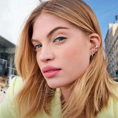 MAYBELLINE NEW YORK SuperStay 24H Hybrid Powder-Foundation base de pó para aspeto mate