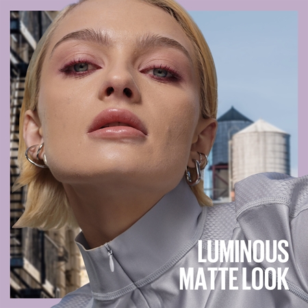 MAYBELLINE NEW YORK SuperStay Lumi-Matte Lightweight Foundation with long-lasting effect