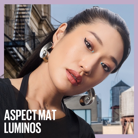 MAYBELLINE NEW YORK SuperStay Lumi-Matte make-up cu textura usoara pentru un efect de lunga durata