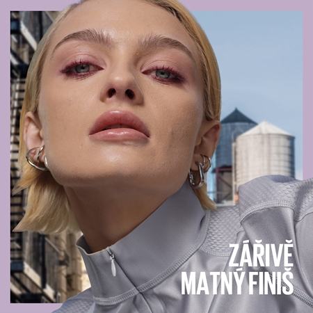 MAYBELLINE NEW YORK SuperStay Lumi-Matte lehký make-up pro dlouhotrvající efekt