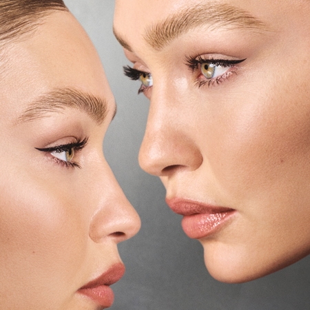 MAYBELLINE NEW YORK Brow Inserts fix na obočie s kefkou 2 v 1
