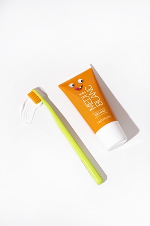 MEDIBLANC KIDS & JUNIOR Ultra Soft dječja četkica za zube ultra soft