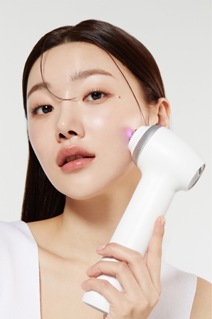 Medicube Age-R Ultra Tune 40.68 multifunktionales Gerät für klare