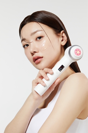 Medicube Age-R Ultra Tune 40.68 multifunktionales Gerät für klare