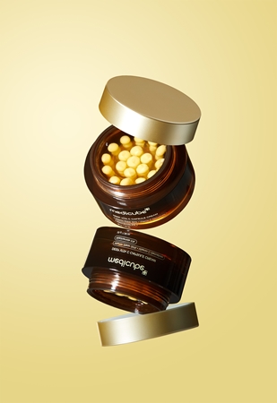 medicube Deep Vita C Capsule Cream Brightening Cream for Skin with Hyperpigmentation