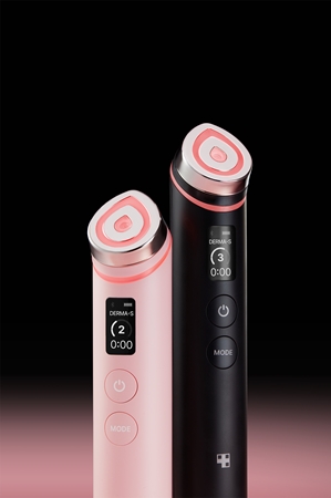 medicube Age-R Booster Pro multipurpose device for regeneration and nourishment of your skin