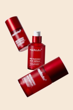 medicube Red Succinic Acid Serum Brightening Serum with moisturising effect
