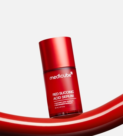 medicube Red Succinic Acid Serum Brightening Serum with moisturising effect