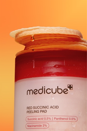 medicube Red Succinic Acid Peeling Pad Exfoliating Pads for problem skin
