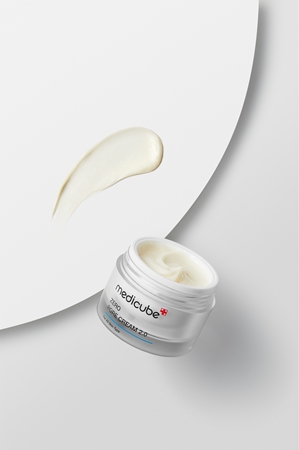 medicube Zero Pore Cream 2.0 Moisturizing Facial Cream to minimise pores