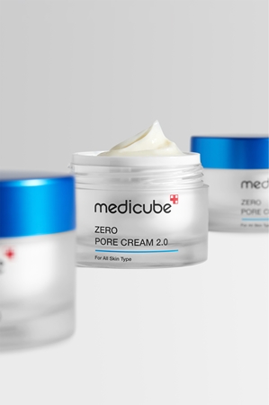 medicube Zero Pore Cream 2.0 Moisturizing Facial Cream to minimise pores