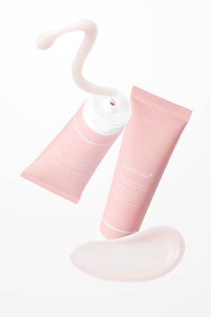 medicube PDRN Pink Hyaluronic Moisturizing Cream Intensive Hydrating Cream with firming effect