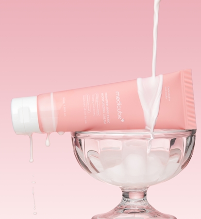 medicube PDRN Pink Hyaluronic Moisturizing Cream Intensive Hydrating Cream with firming effect
