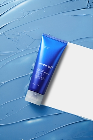 medicube Zero Pore Blackhead Mud Mask Cleansing Face Mask for problem skin