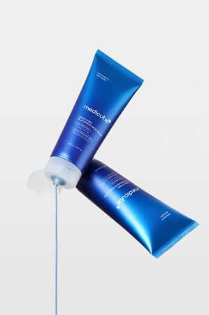 medicube Zero Pore Blackhead Mud Mask Cleansing Face Mask for problem skin