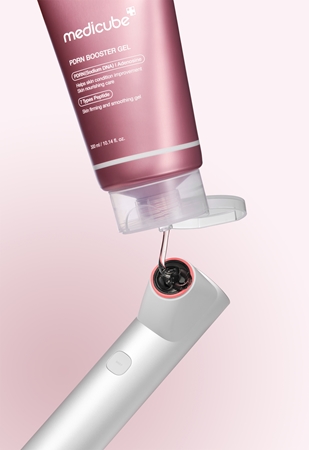 medicube PDRN Booster Gel Moisturizing Gel to brighten and smooth the skin