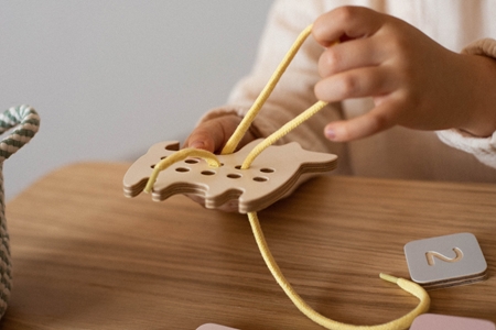 Milin Small Wooden Lacing Toy Dog activity toy